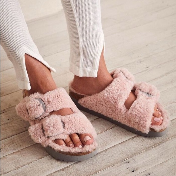 Papillio Shoes - Papillio Arizona Pink Sherpa Fuzzy Sandals nwt 38 and 39 narrow fit 🐼